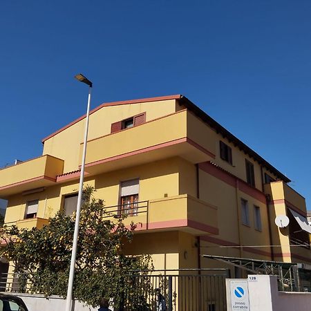 La Casa Di Mia Hotel Каляри Екстериор снимка