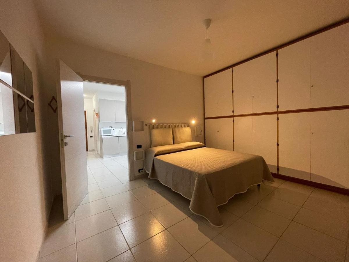 La Casa Di Mia Hotel Каляри Екстериор снимка